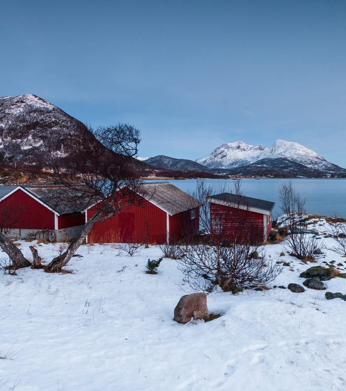 69° Nord, mellem land og hav på snesko