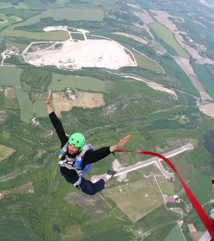 Lær at springe i faldskærm på 7 dage med traditionel progression