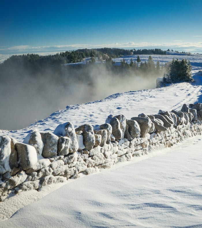 Vintereventyr i snesko og pulka i Jura