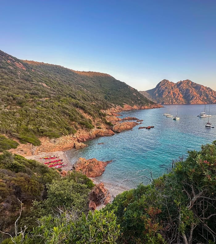 Kajakeventyr: Porto-bugten og Piana-kløfterne