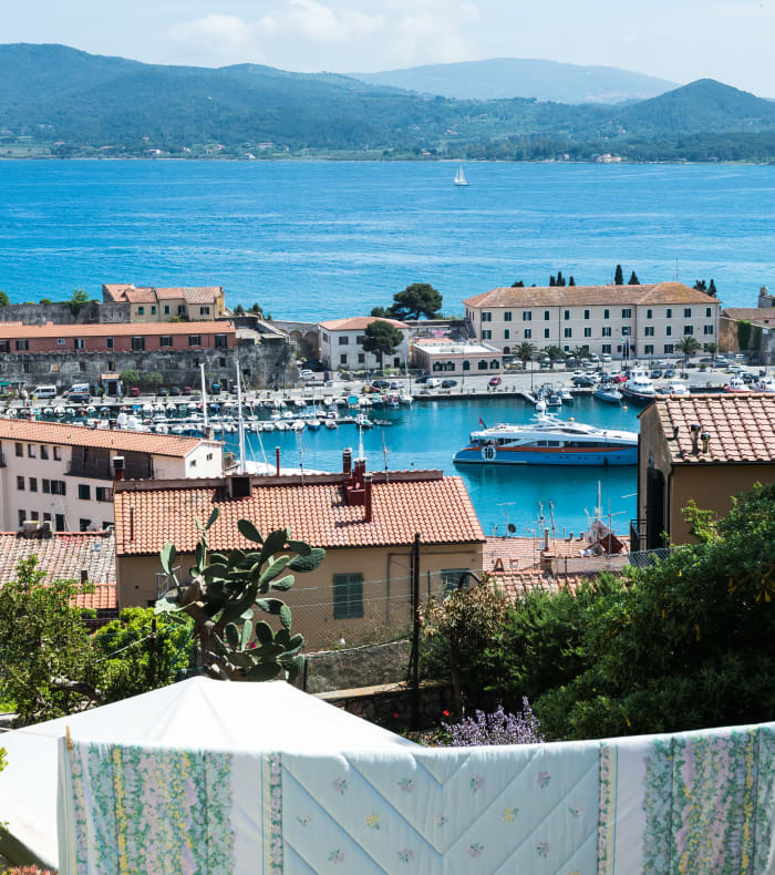 Sejlads rundt om Cap Corse og øen Elba