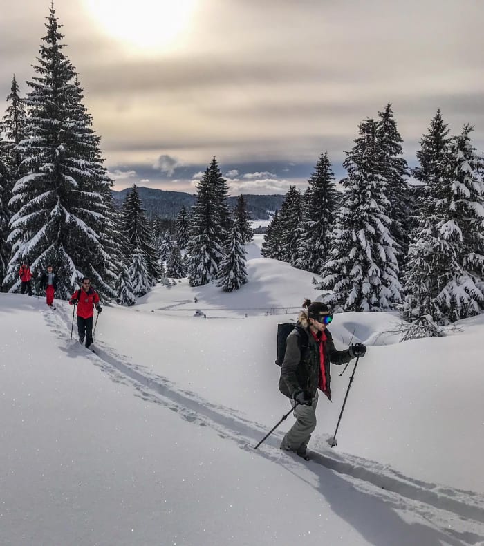 Escapade Jurassienne : nuit en tipi, raquettes et ski nordique