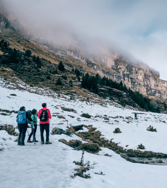 Sneskovandring i Pyrenæerne, ved foden af Mont-Perdu