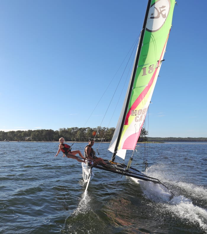 Surf, wakeboard et voile entre lac et océan
