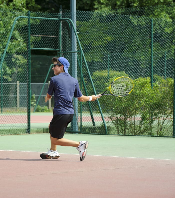 Tennis spécial terre battue au pied du Mont-Blanc