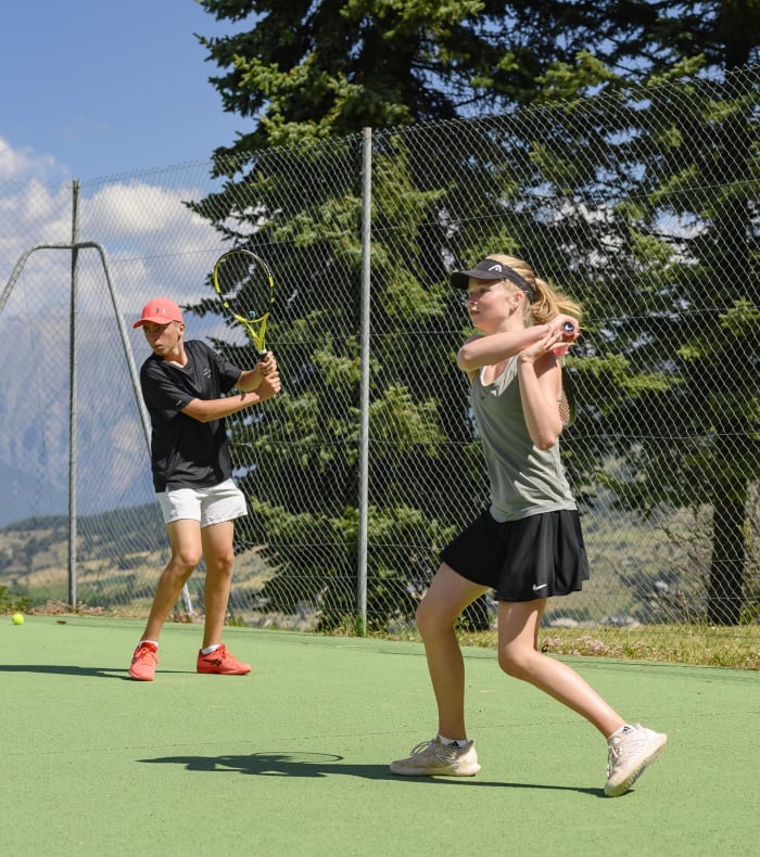 Tennis spécial terre battue au pied du Mont-Blanc